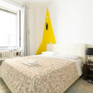 https://romafullhouse-guesthouse.it-romehotels.com